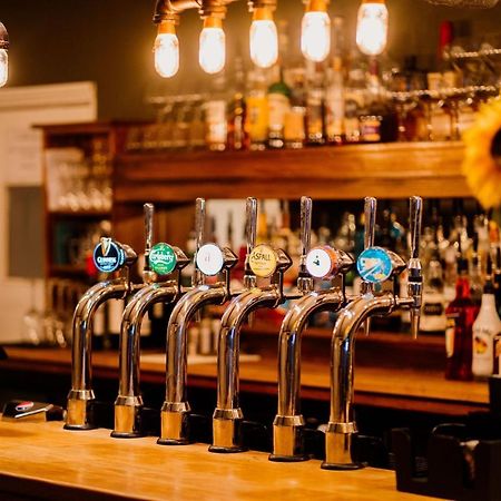 The Cricketers Arms Hotell Quendon Eksteriør bilde